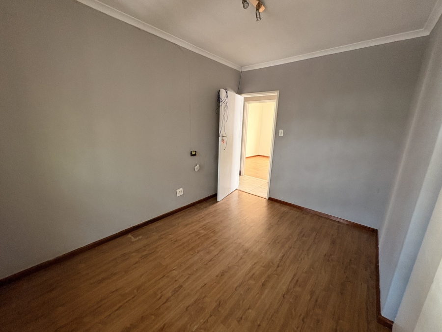 To Let 4 Bedroom Property for Rent in Kirstenhof Western Cape